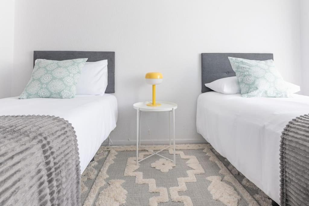 San Roman Apartment With Private Parking Santander Bagian luar foto