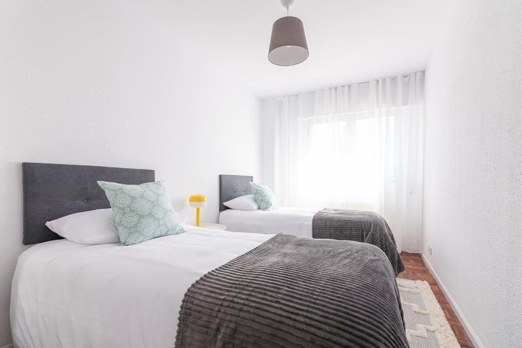 San Roman Apartment With Private Parking Santander Bagian luar foto