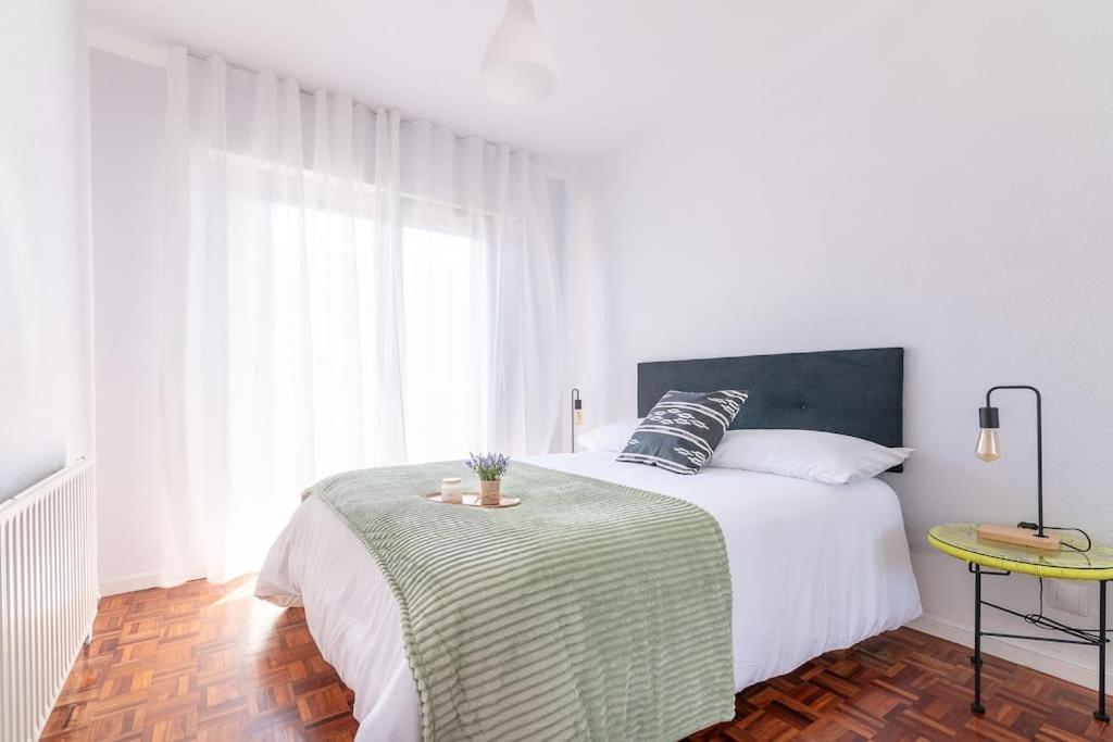 San Roman Apartment With Private Parking Santander Bagian luar foto