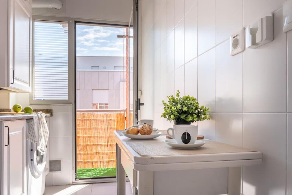 San Roman Apartment With Private Parking Santander Bagian luar foto