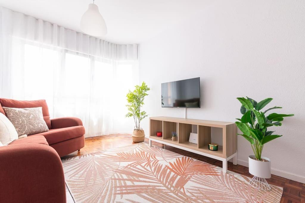 San Roman Apartment With Private Parking Santander Bagian luar foto